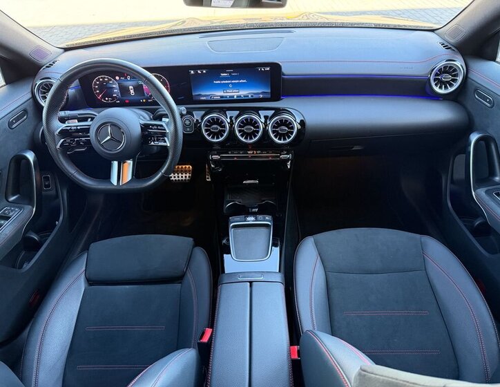 Mercedes-Benz CLA Sedan / Limuzína 2,0 l 110 kw