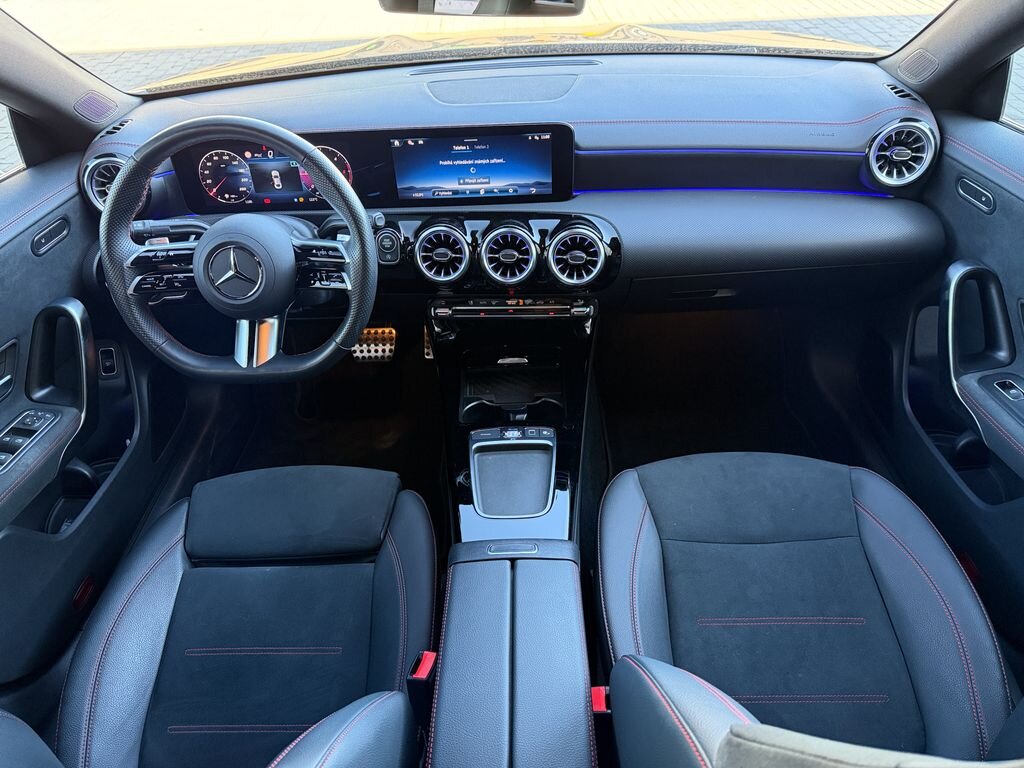 Mercedes-Benz CLA Sedan / Limuzína 2,0 l 110 kw