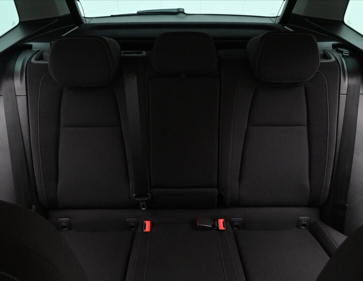 Škoda Karoq SUV 999,0 81 kw