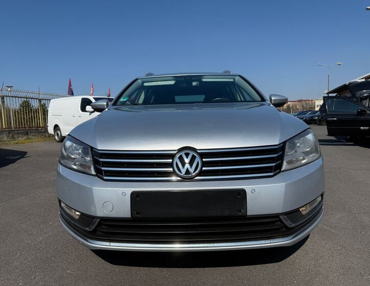 Volkswagen Passat 2