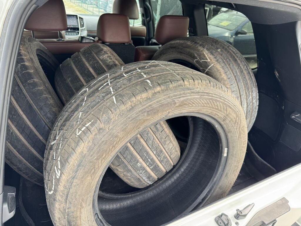 Toyota Land Cruiser SUV / Terénní 4,5 l 186 kw