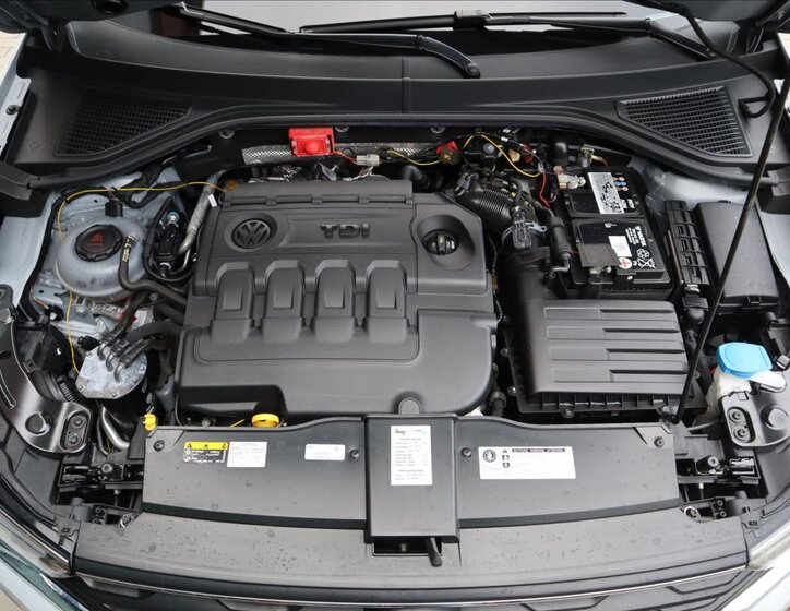 Volkswagen T-Roc CUV / Crossover 1,6 l 85 kw