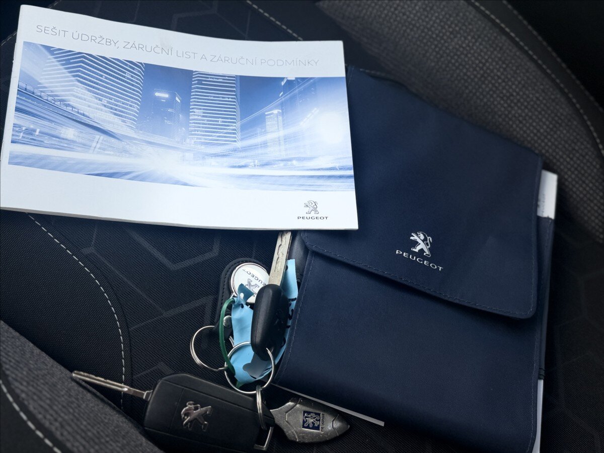 Peugeot 2008 SUV / Terénní 1,2 l 81 kw