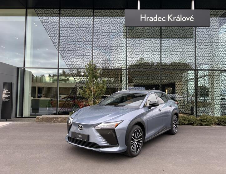 Lexus RZ 450e 1