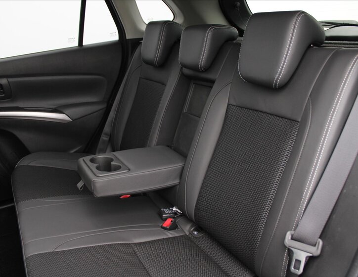 Suzuki SX4 S-Cross SUV / Terénní 1,4 l 95 kw