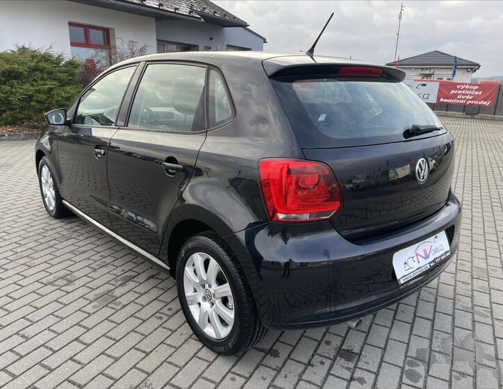 Volkswagen Polo 40