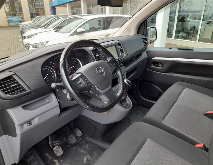 Opel Vivaro MPV 2,0 l 106 kw