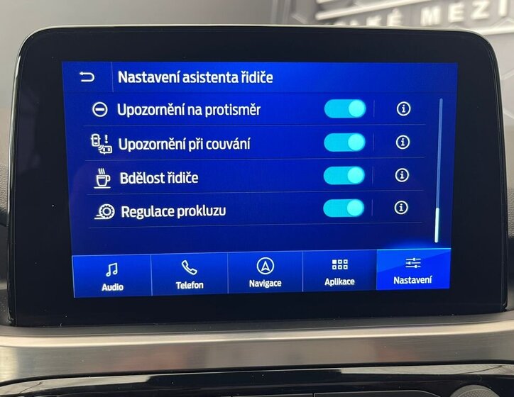 Ford Kuga SUV / Terénní 2,5 l 140 kw