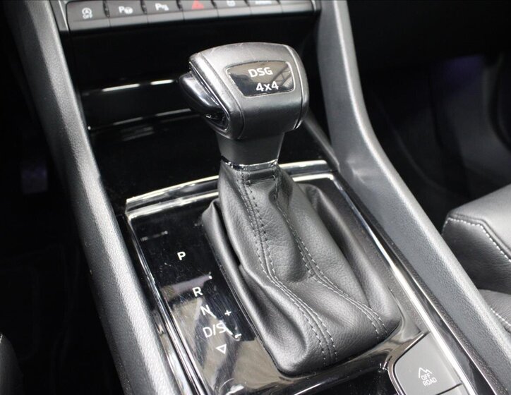 Škoda Karoq SUV / Terénní 2,0 l 110 kw