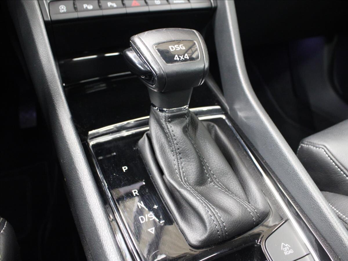 Škoda Karoq SUV / Terénní 2,0 l 110 kw