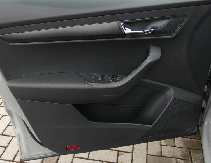 Škoda Karoq SUV 1,5 l 110 kw