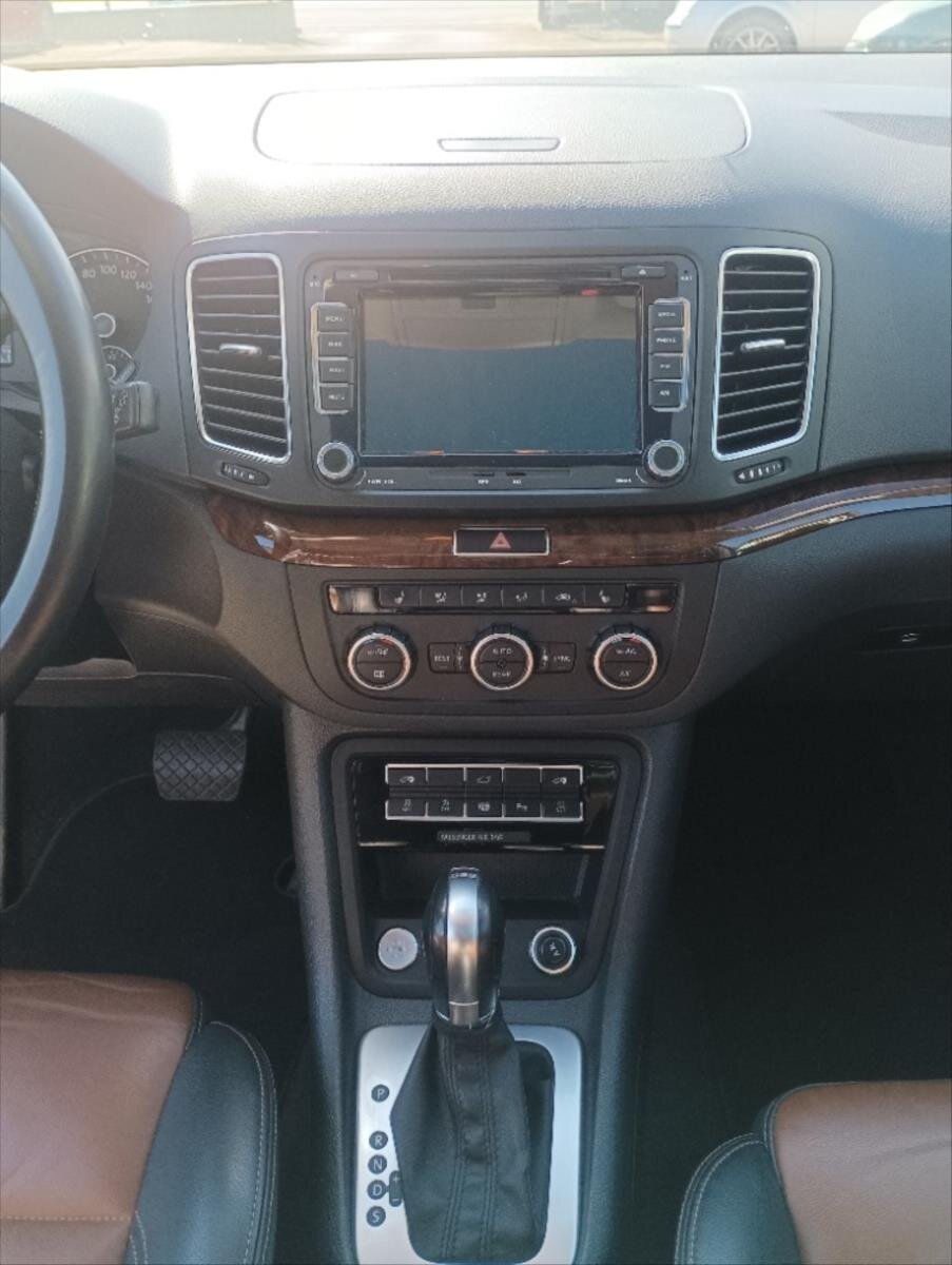 Volkswagen Sharan Kombi 2,0 l 130 kw