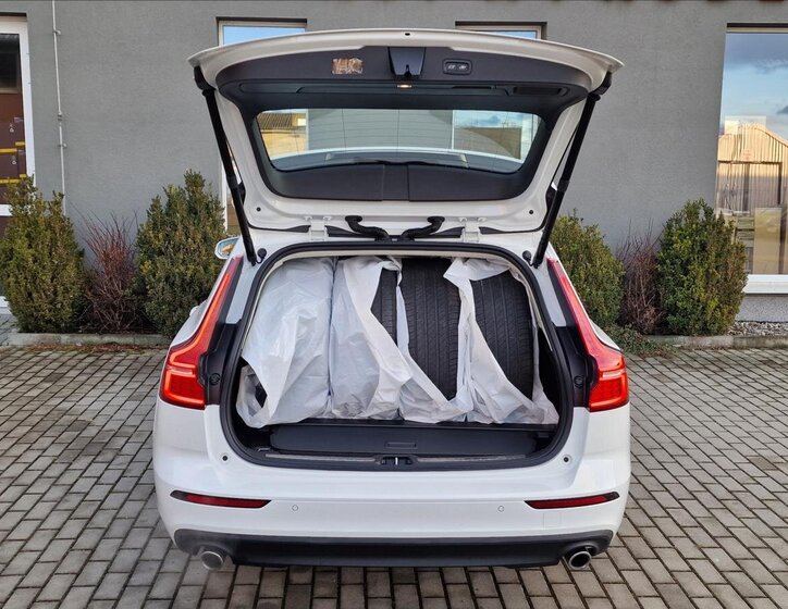 Volvo V60 Kombi 2,0 l 145 kw