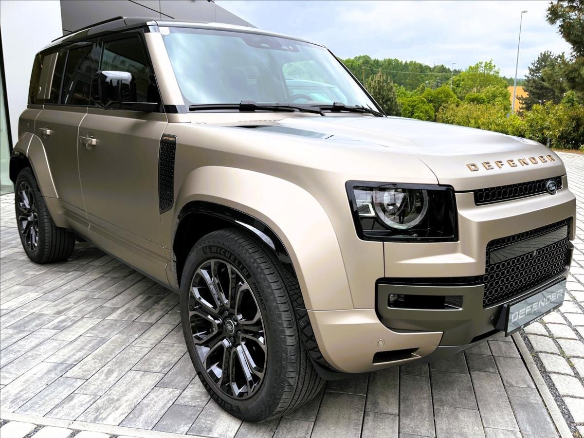 Land Rover Defender SUV 4,4 l 467 kw
