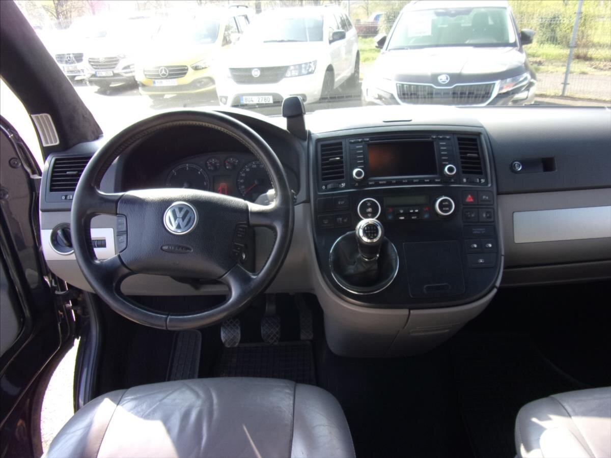 Volkswagen Multivan Ostatní 2,5 l 128 kw