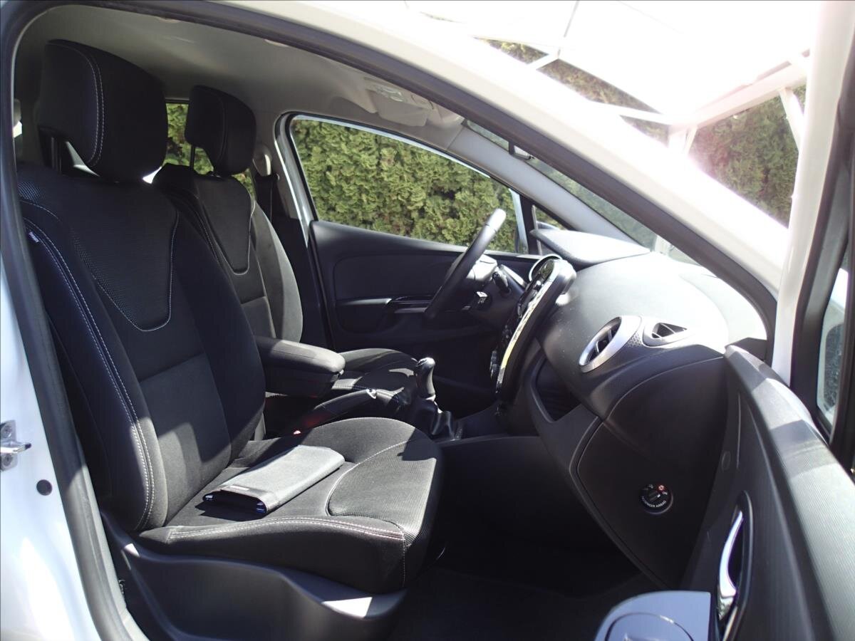 Renault Clio Hatchback 1,1 l 54 kw