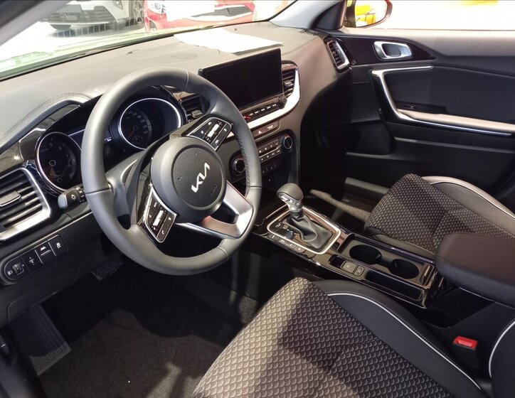 KIA XCeed Hatchback 1,5 l 103 kw