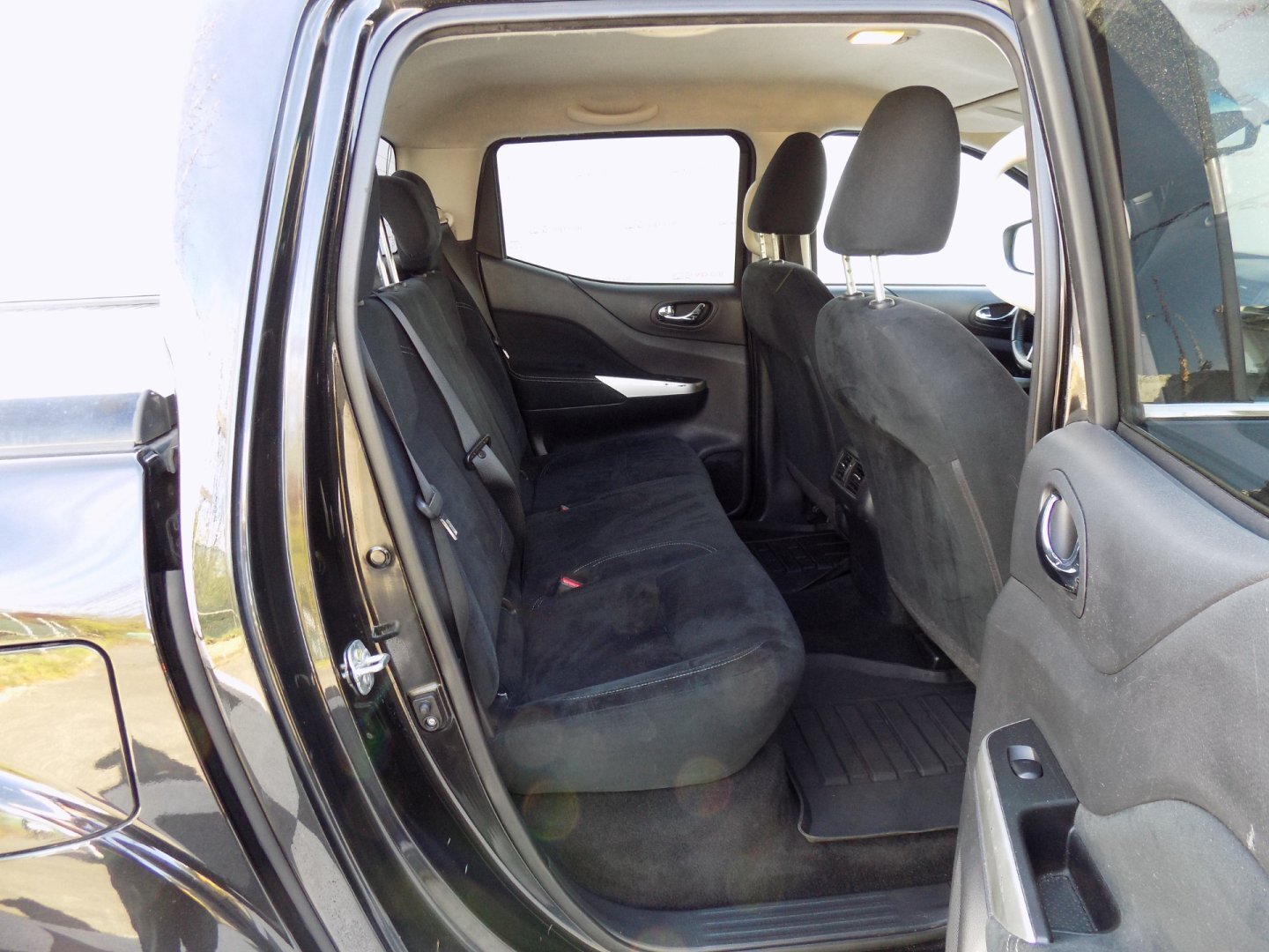 Nissan Navara SUV / Terénní 2,3 l 140 kw