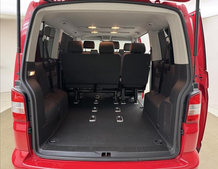 Volkswagen Caravelle 22