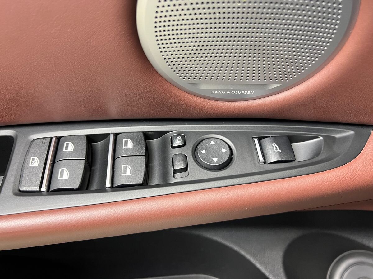 BMW X5 SUV / Terénní 4,4 l 423 kw