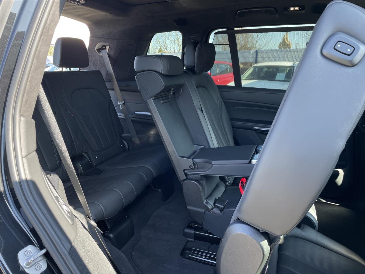 BMW X7 SUV / Terénní 3,0 l 195 kw