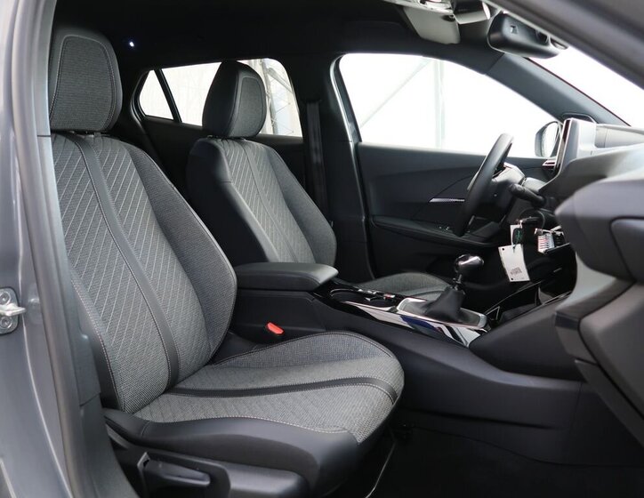 Peugeot 2008 SUV / Terénní 1,2 l 74 kw