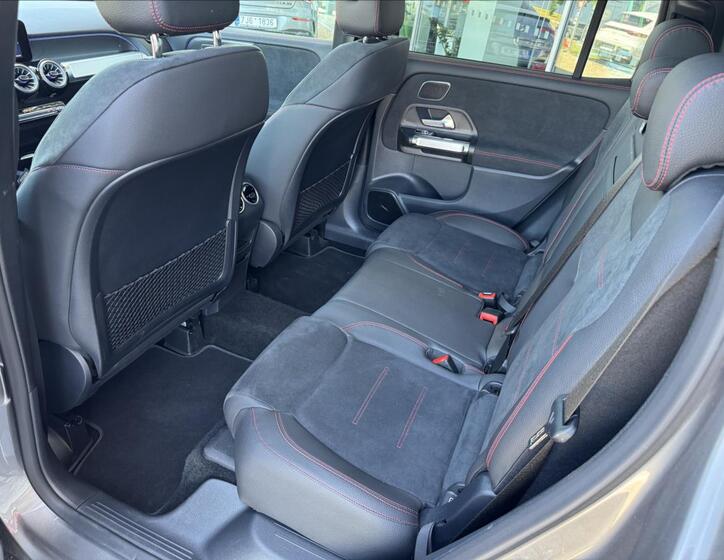 Mercedes-Benz GLB 25