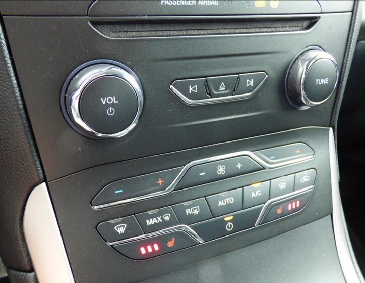 Ford S-MAX MPV 2,0 l 110 kw