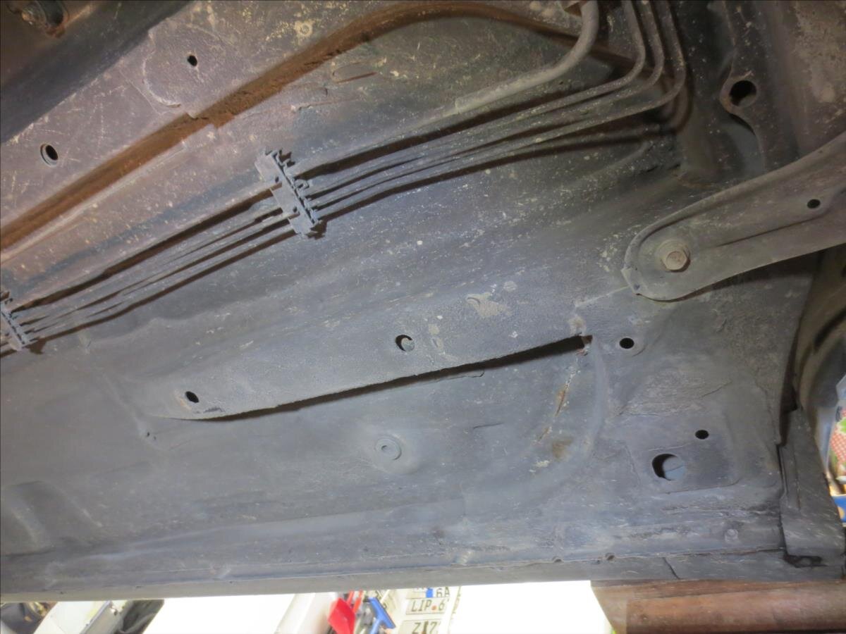 Subaru Justy Hatchback 998,0 51 kw