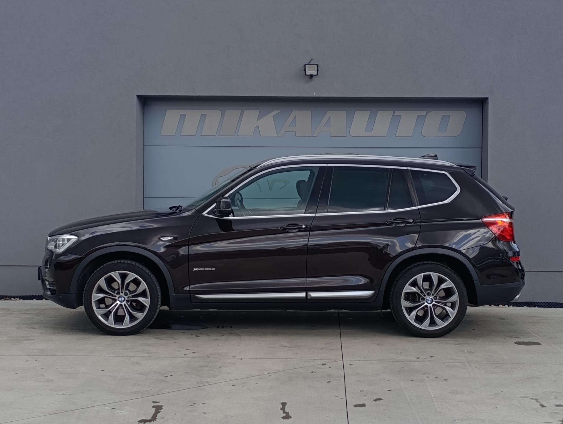 BMW X3 SUV / Terénní 3,0 l 230 kw