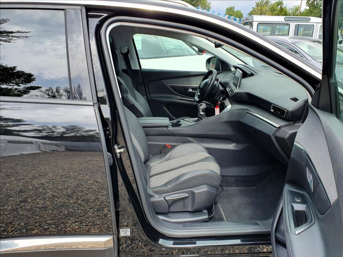 Peugeot 5008 SUV / Terénní 1,5 l 96 kw