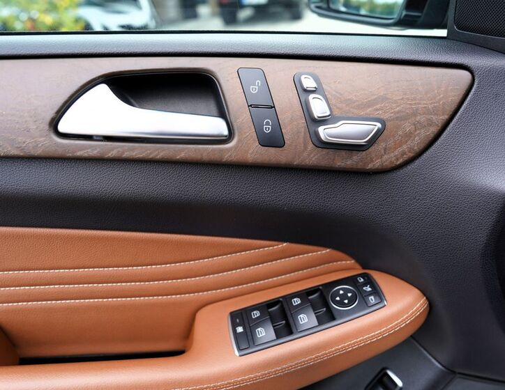 Mercedes-Benz GLE 19