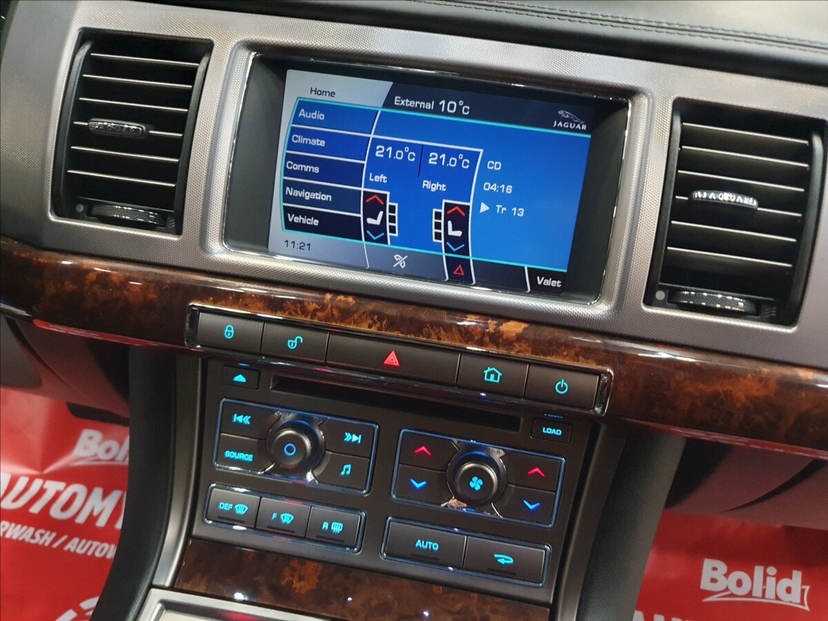 Jaguar XF Sedan / Limuzína 3,0 l 202 kw