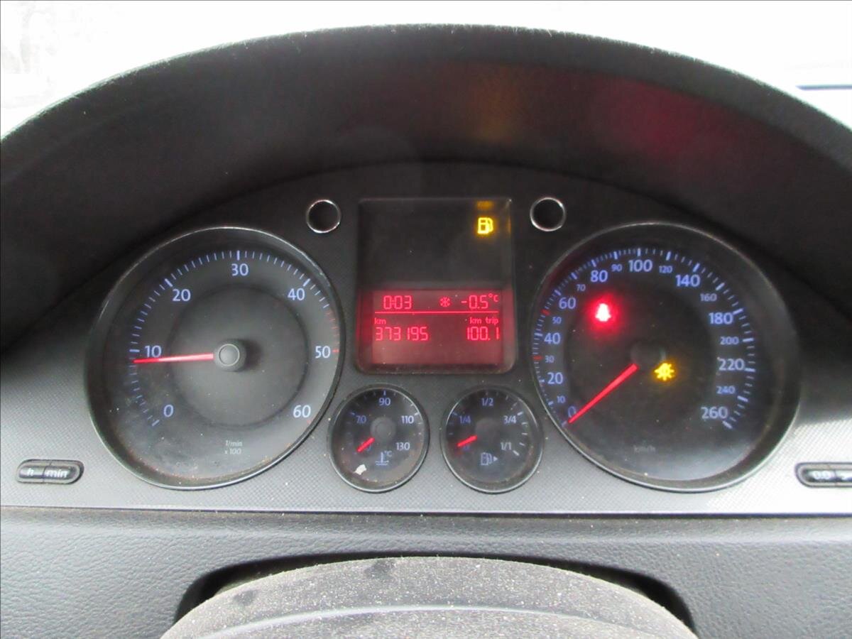 Volkswagen Passat Sedan 2,0 l 103 kw