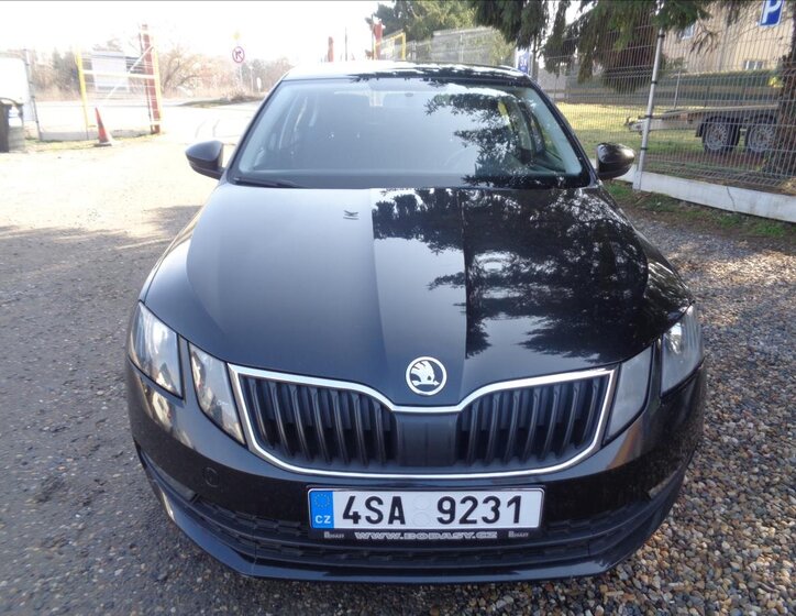 Škoda Octavia Sedan / Limuzína 1,6 l 85 kw