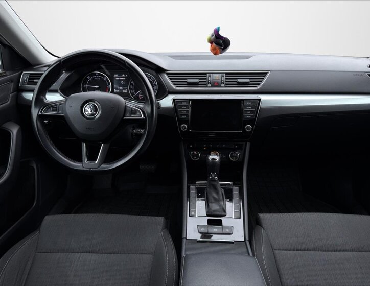 Škoda Superb Sedan / Limuzína 2,0 l 110 kw