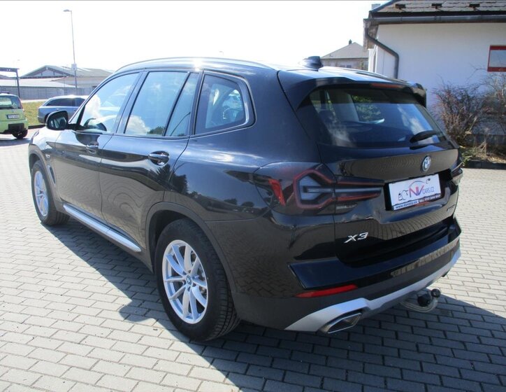 BMW X3 SUV / Terénní 2,0 l 215 kw