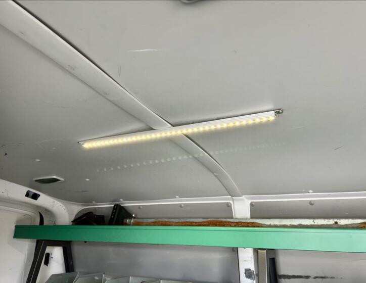 Volkswagen Transporter 18