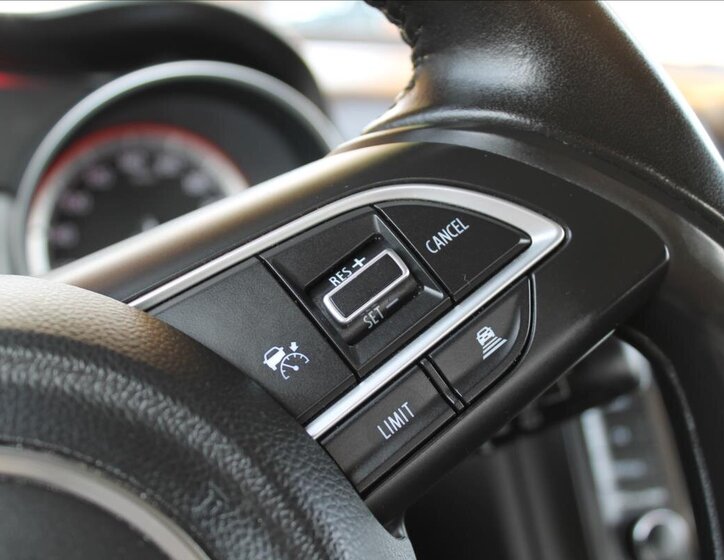 Suzuki Swift Hatchback 1,2 l 61 kw