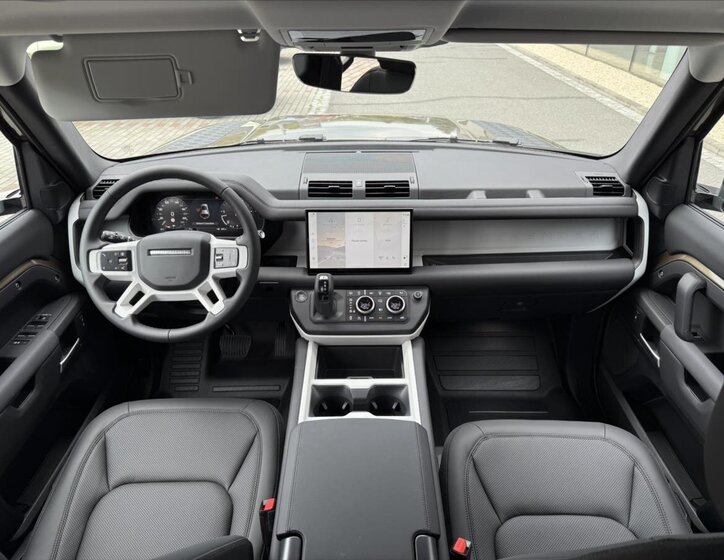 Land Rover Defender SUV 3,0 l 147 kw