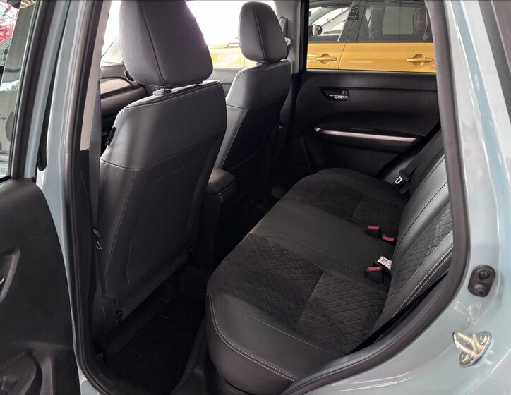 Suzuki Vitara SUV / Terénní 1,4 l 81 kw