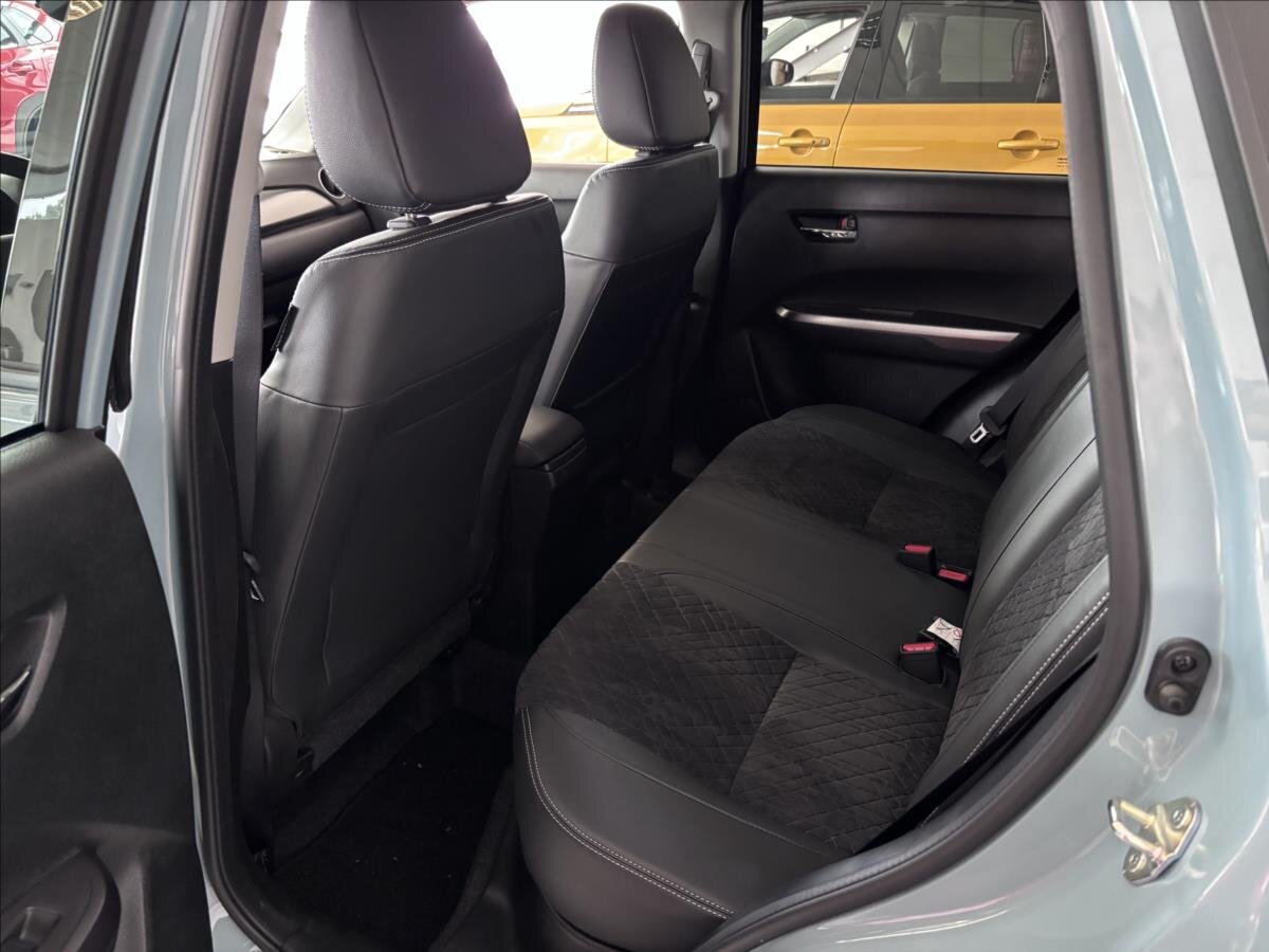 Suzuki Vitara SUV / Terénní 1,4 l 81 kw