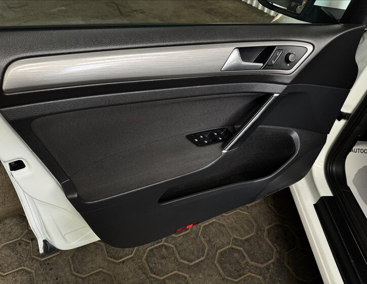 Volkswagen Golf Hatchback 1,4 l 81 kw