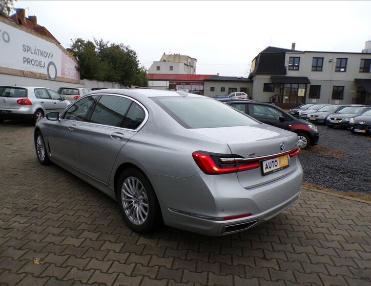 BMW Řada 7 6