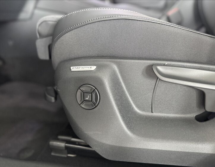 Volkswagen Tiguan SUV / Terénní 2,0 l 142 kw