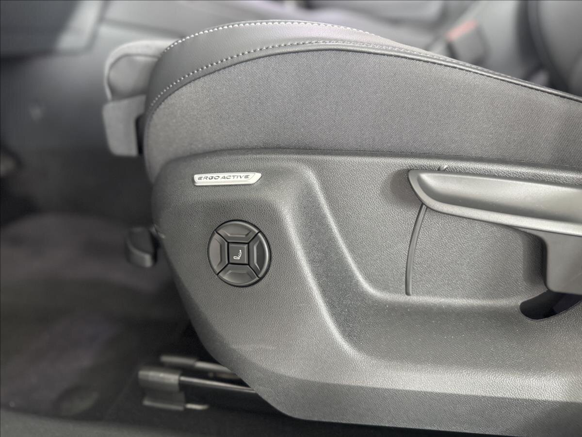 Volkswagen Tiguan SUV / Terénní 2,0 l 142 kw