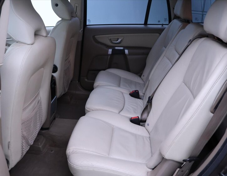 Volvo XC90 SUV / Terénní 2,4 l 147 kw