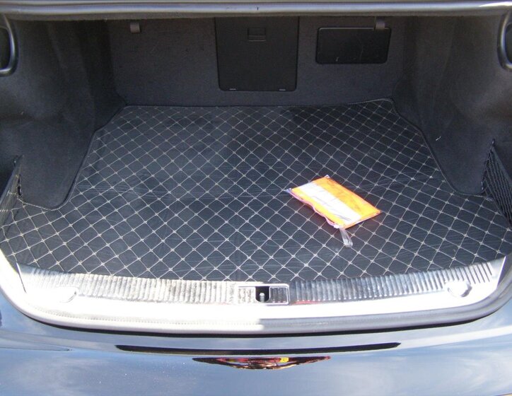 Audi A8 Sedan / Limuzína 6,3 l 368 kw