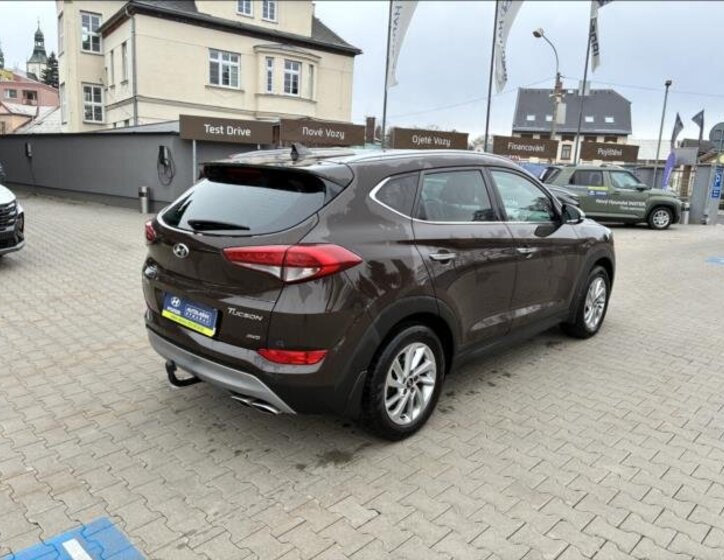 Hyundai Tucson 7