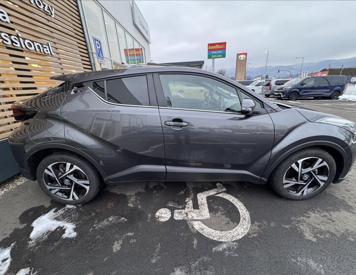 Toyota C-HR Hatchback 1,8 l 72 kw